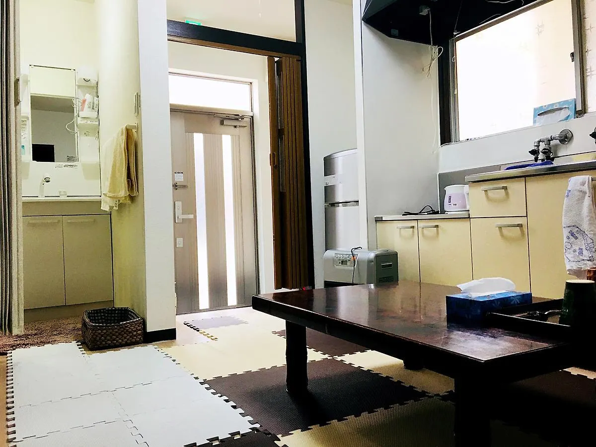 Osaka Guesthouse Sayuri Honkan 0*,  יפן