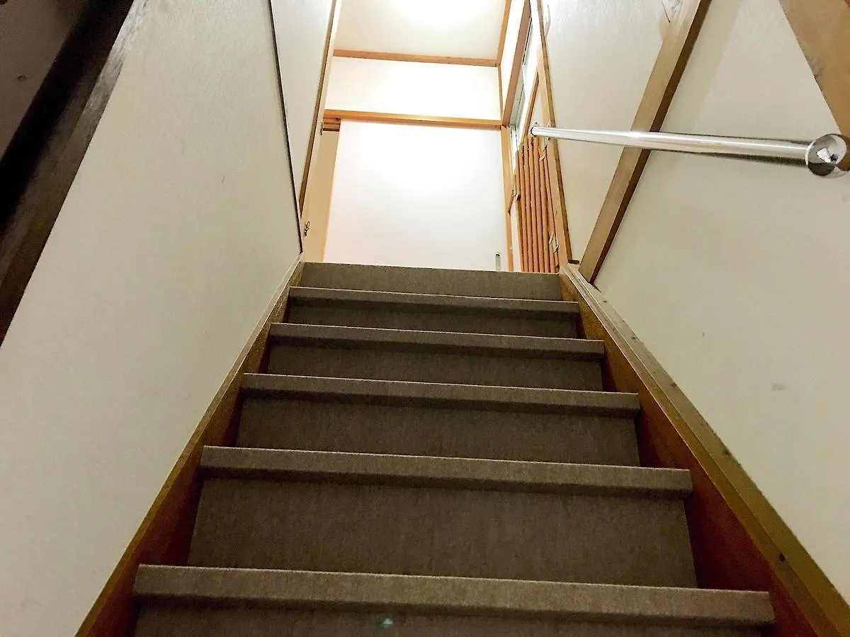 Osaka Guesthouse Sayuri Honkan בית הארחה